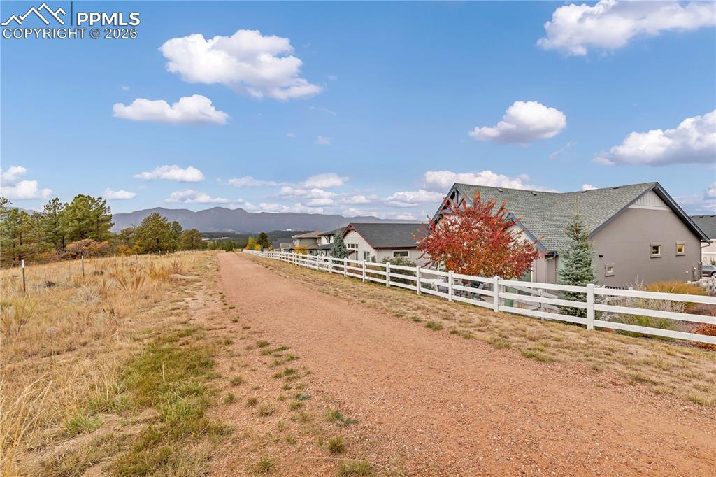 Image 34 of 37: Backs up to Open Space!