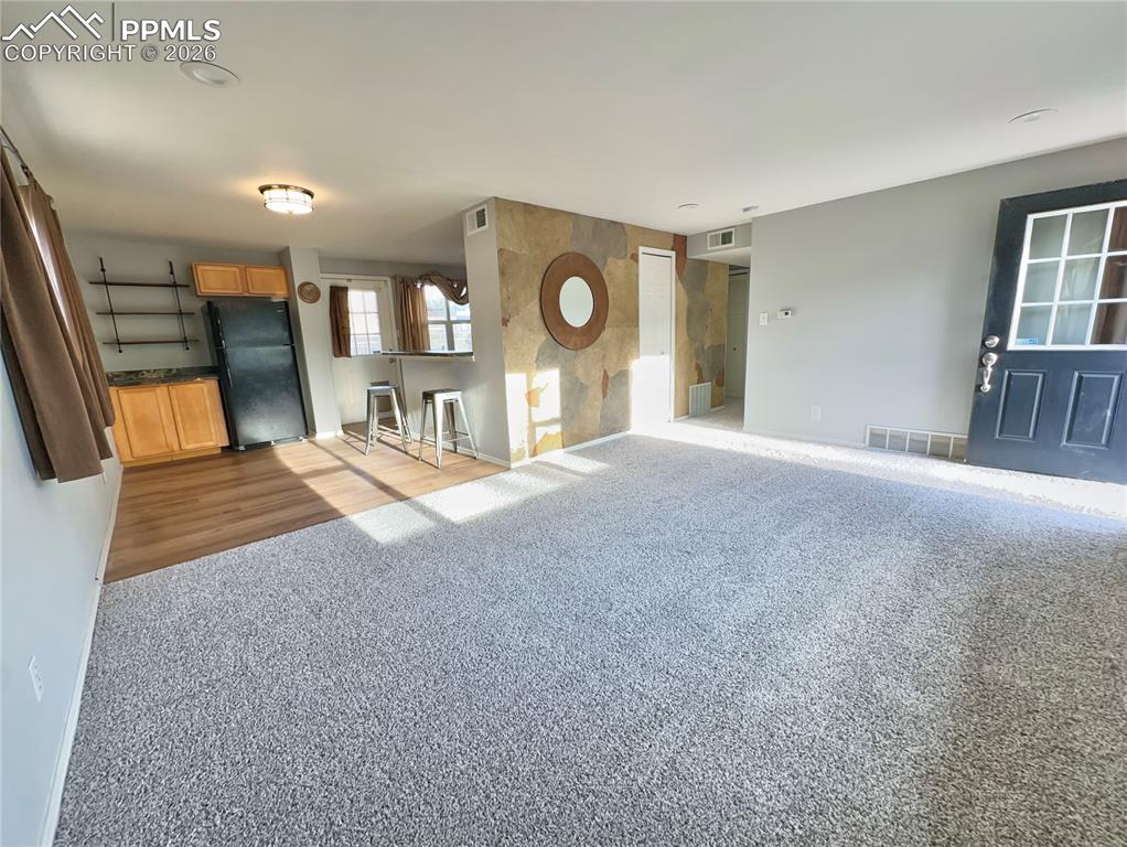 Image 3 of 15: Living Room