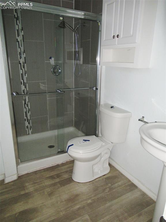 Image 14 of 25: basement bath