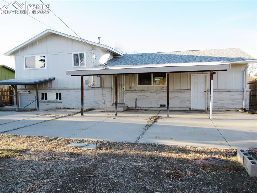 Image 21 of 25: back patio