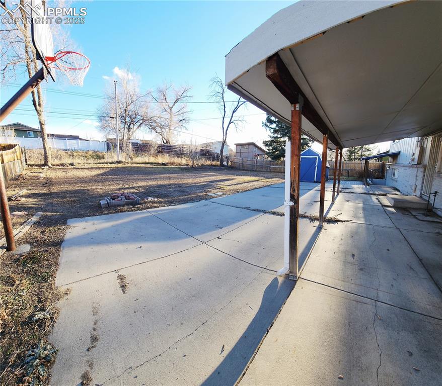 Image 22 of 25: play some hoops