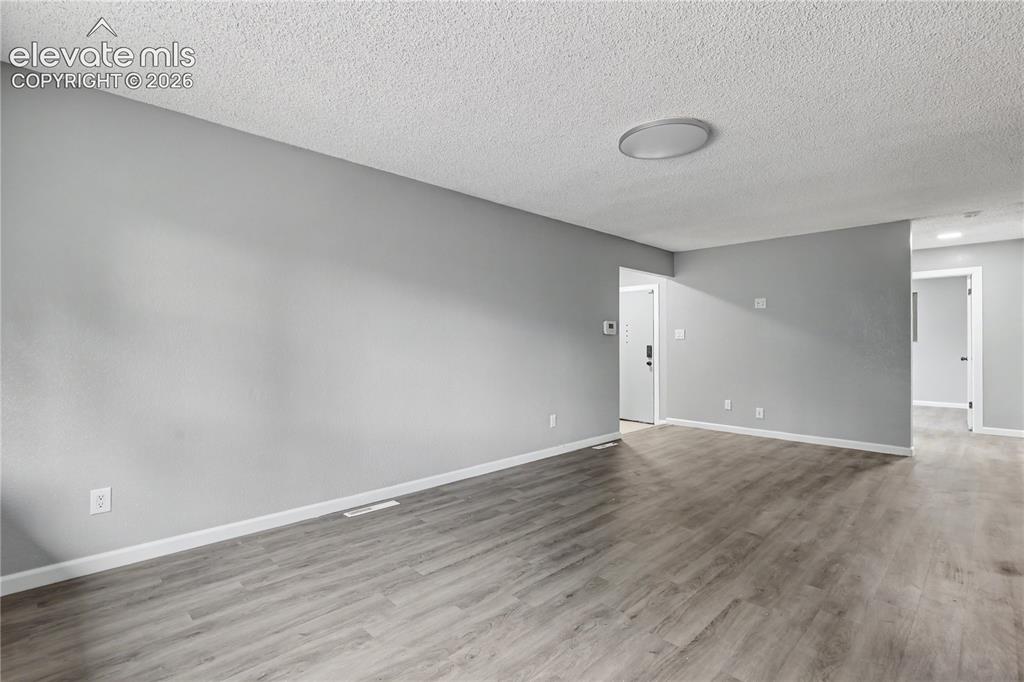 Image 5 of 28: Living Room
