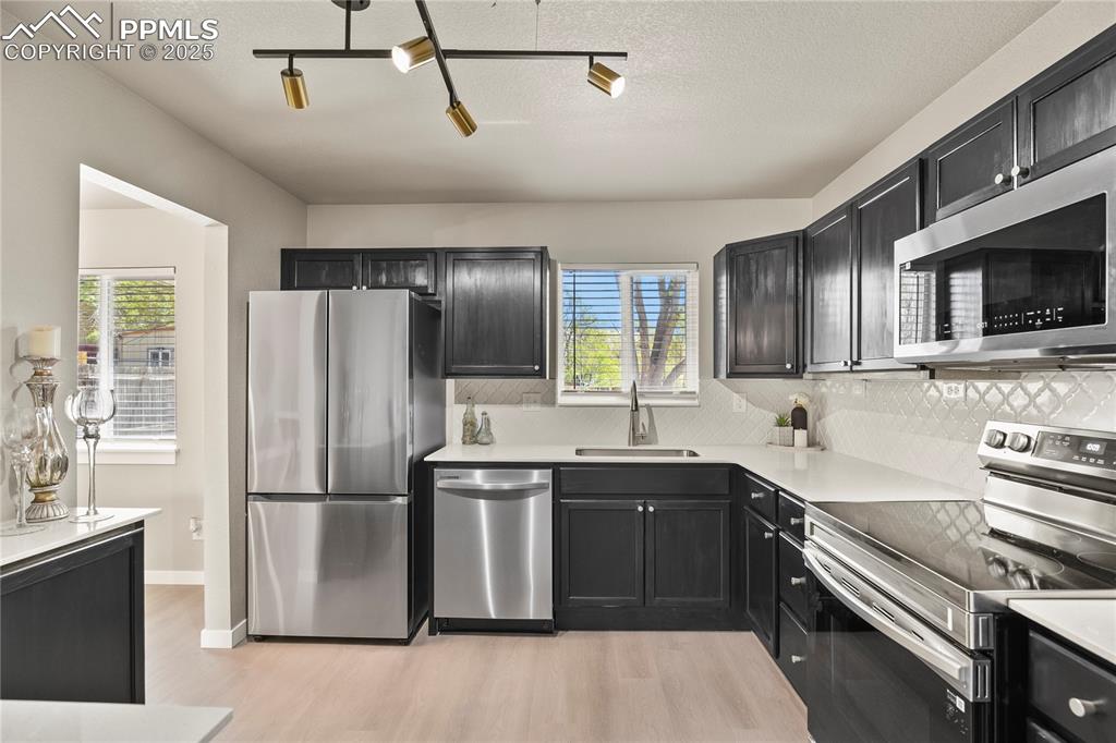 Image 13 of 34: Kitchen