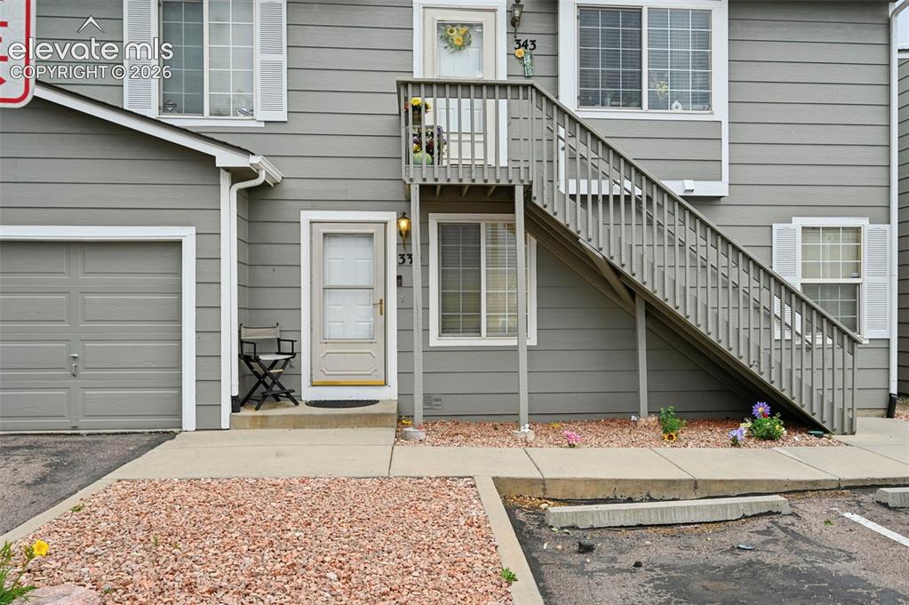 Image 4 of 13: Entry