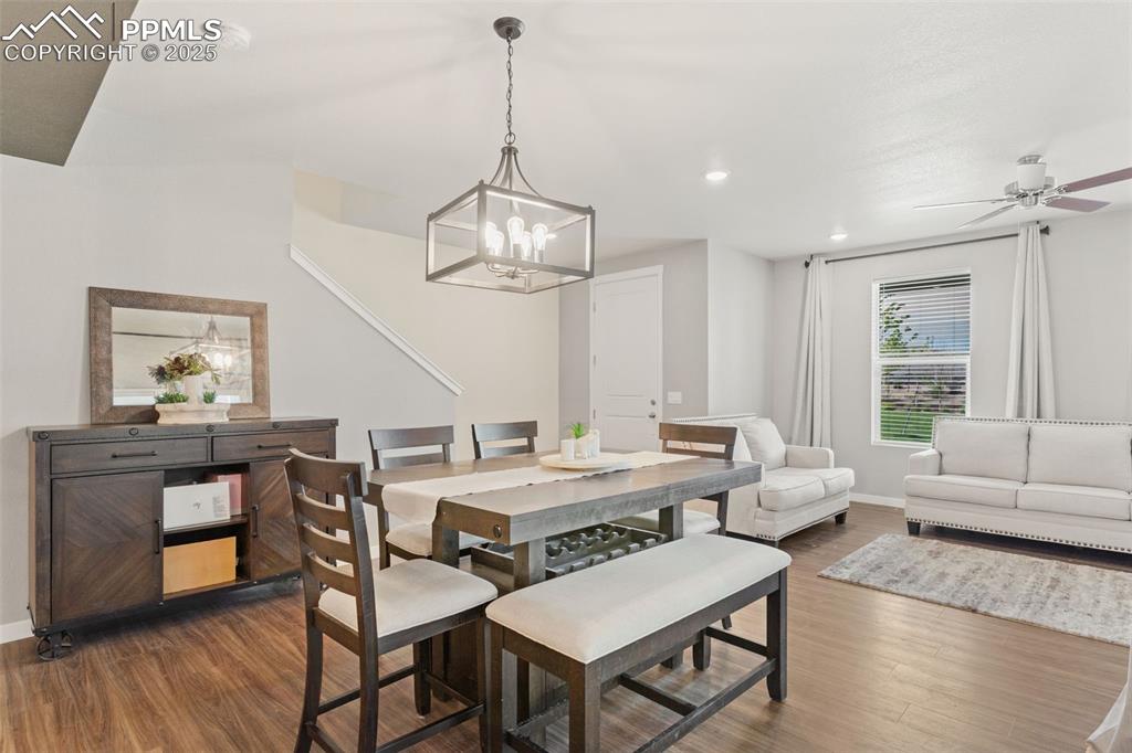 Image 7 of 26: Dining Area