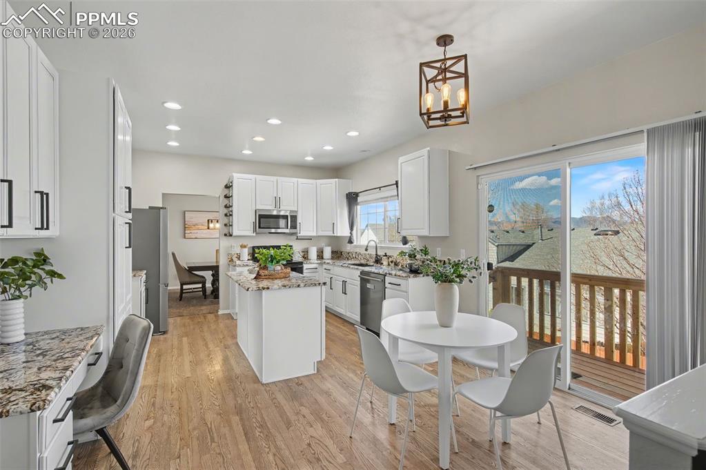 Image 14 of 39: Kitchen