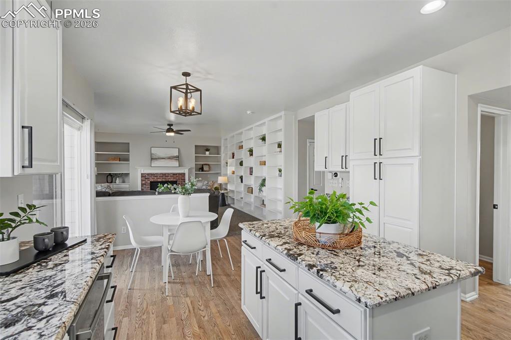 Image 16 of 39: Kitchen