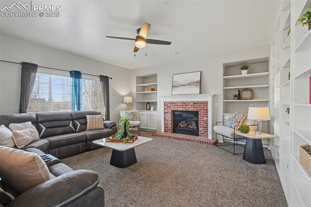 Image 18 of 39: Living Room