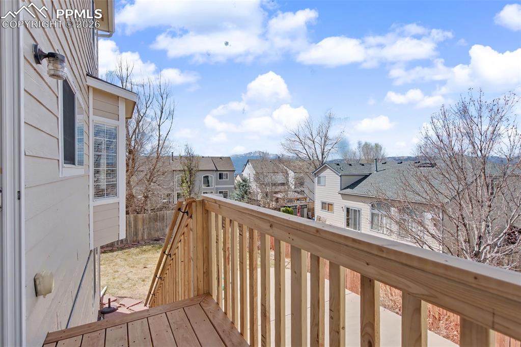 Image 37 of 39: Deck