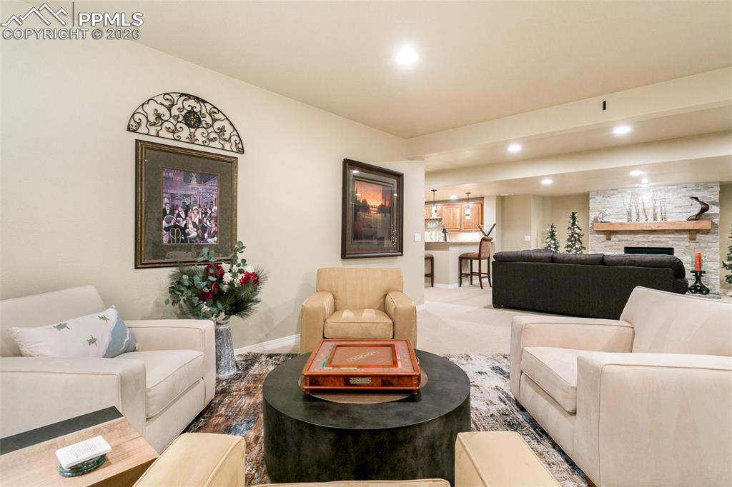 Image 26 of 45: Family Room