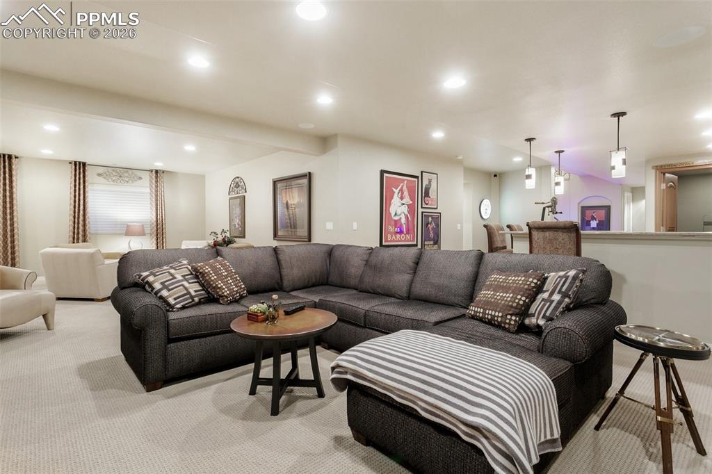 Image 30 of 45: Family Room