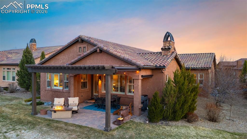 Image 6 of 45: Back of Structure