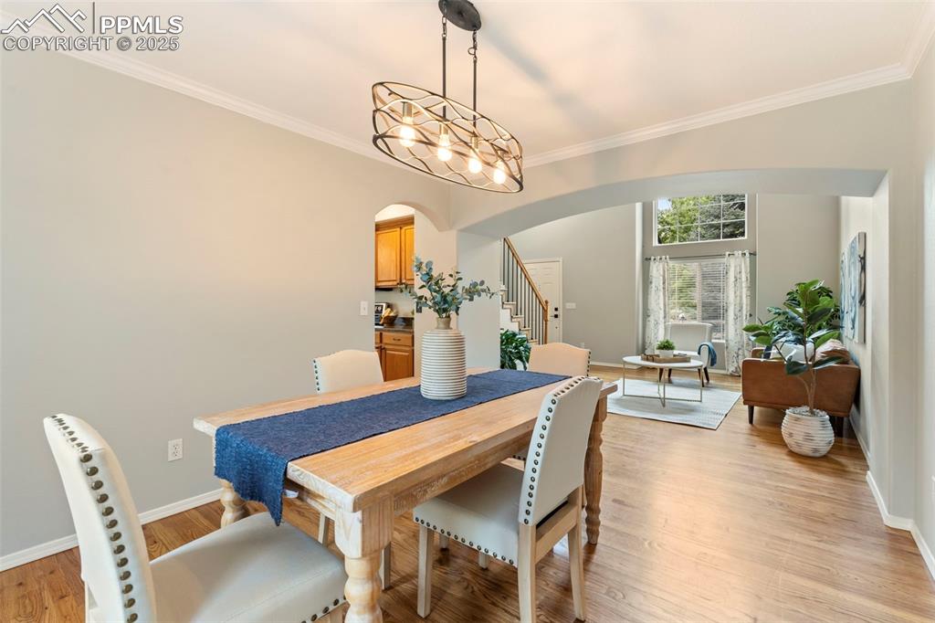 Image 4 of 39: Dining Room