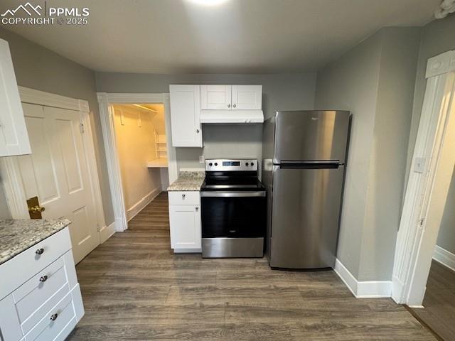 Image 5 of 20: Kitchen