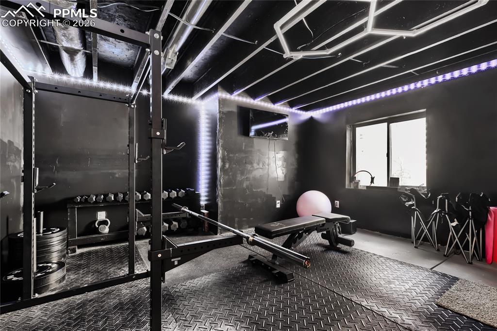 Image 15 of 28: Exercise Room