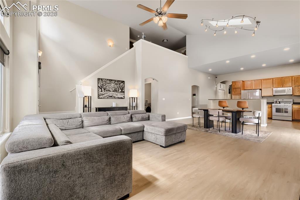 Image 16 of 28: Living Room
