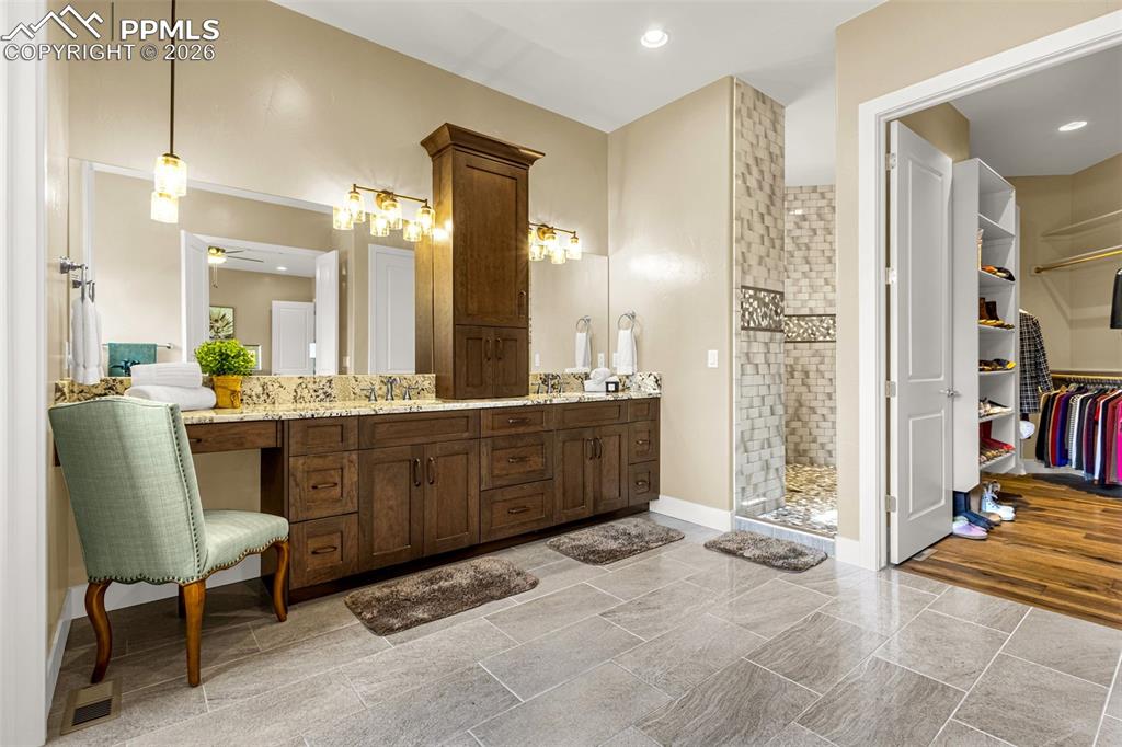 Image 22 of 50: No Description Available