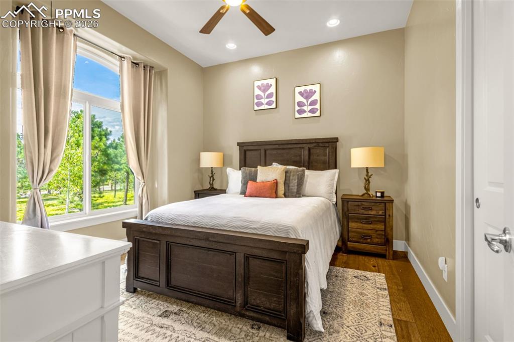 Image 26 of 50: No Description Available