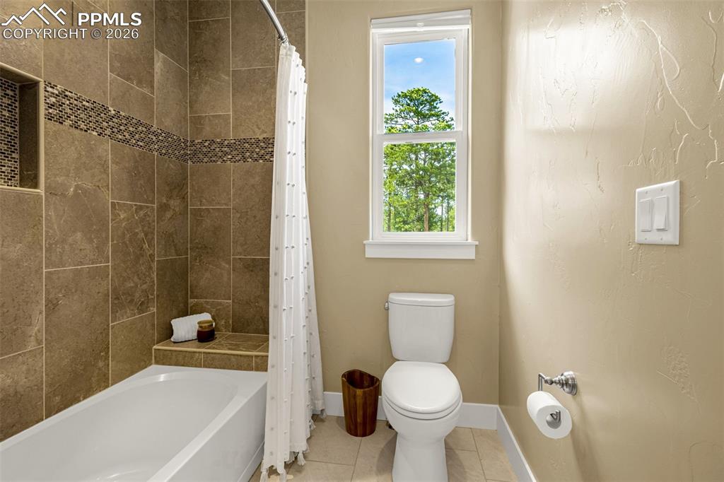 Image 28 of 50: No Description Available