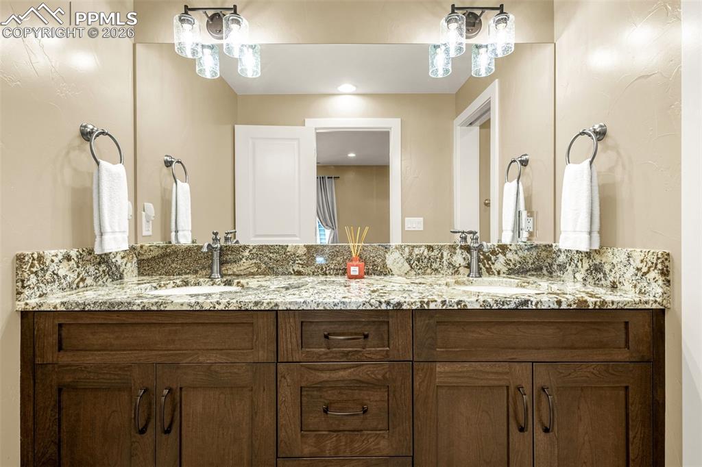 Image 40 of 50: No Description Available