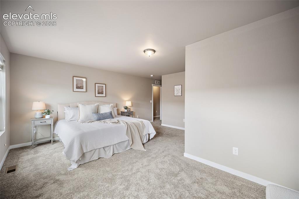 Image 11 of 29: Bedroom