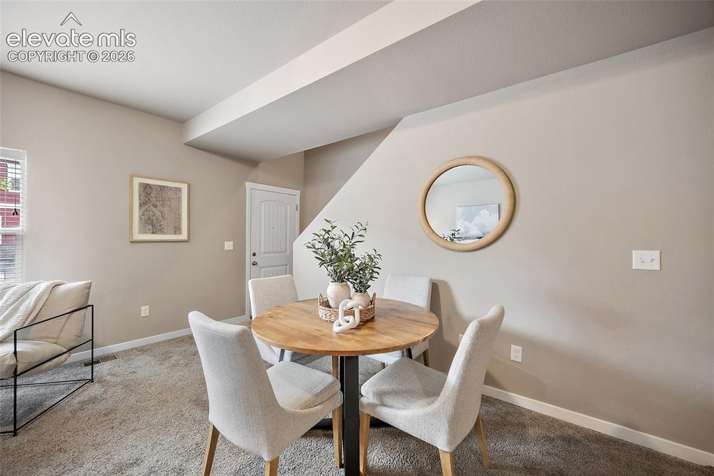 Image 8 of 29: Dining Area