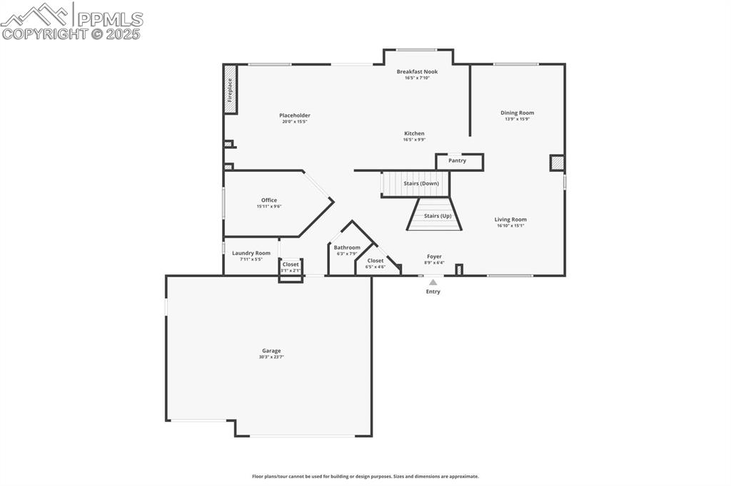Image 44 of 45: View of room layout