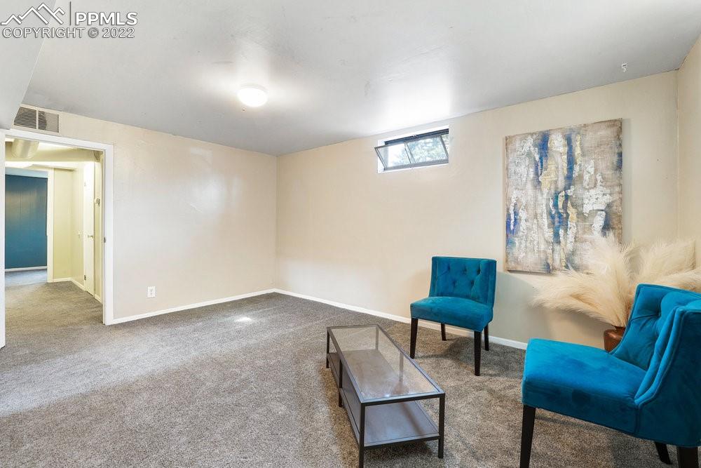 Listing 6069083, Image 33 of 47