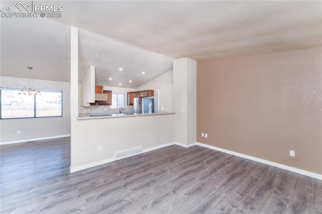 Image 18 of 30: Upstairs living room