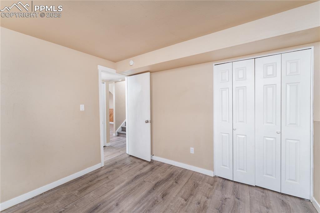 Image 26 of 30: Bedroom