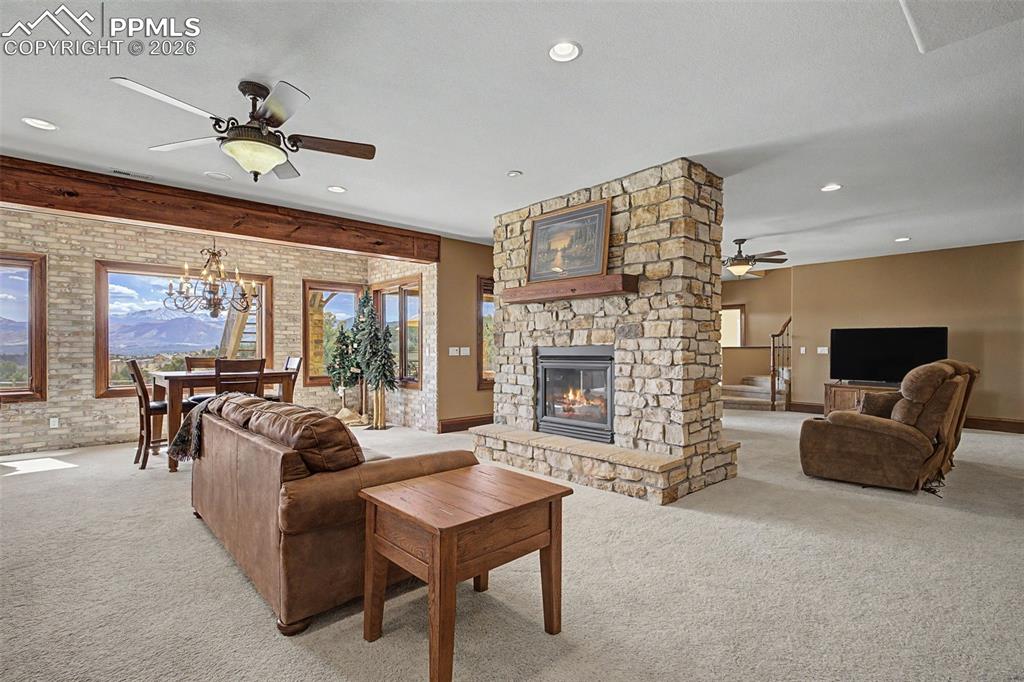 Image 27 of 50: Family Room