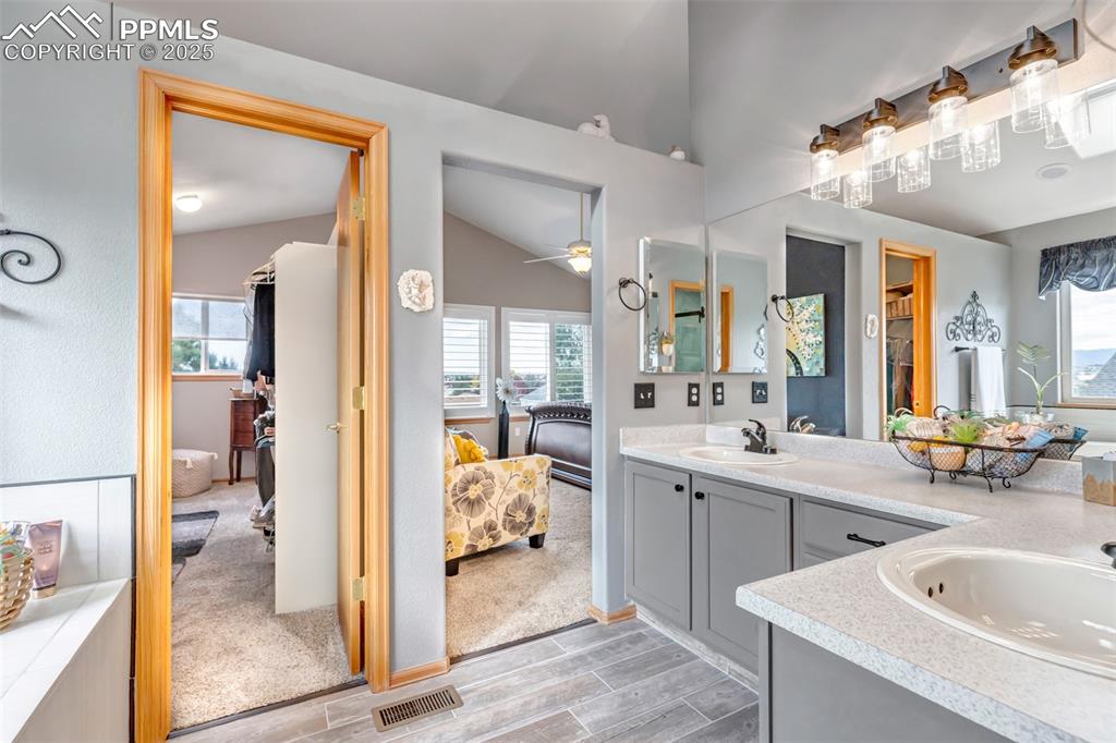 Image 29 of 50: Walk-in closet off the bathroom!