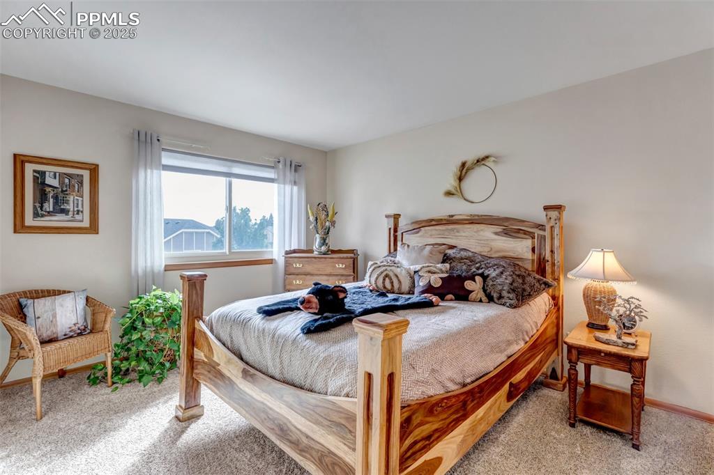 Image 35 of 50: Upper Bed