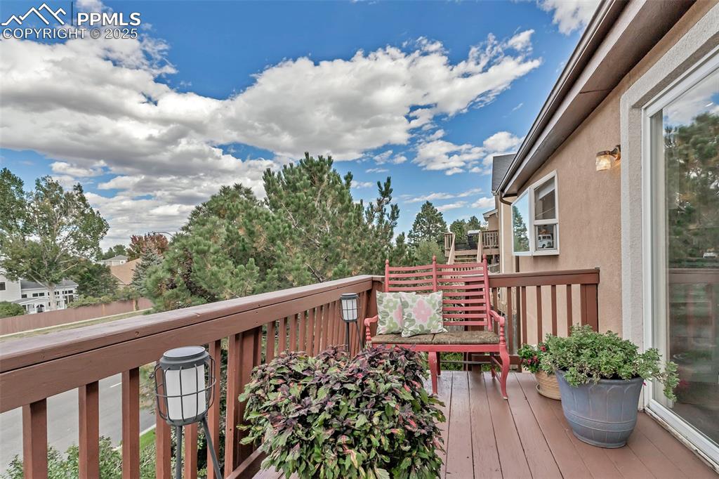 Image 45 of 50: Upper Deck