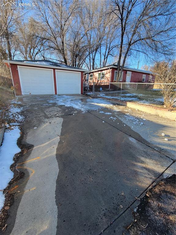 Image 3 of 12: 19x28 Garage with New Doors