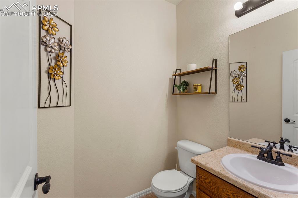 Image 12 of 32: Bathroom