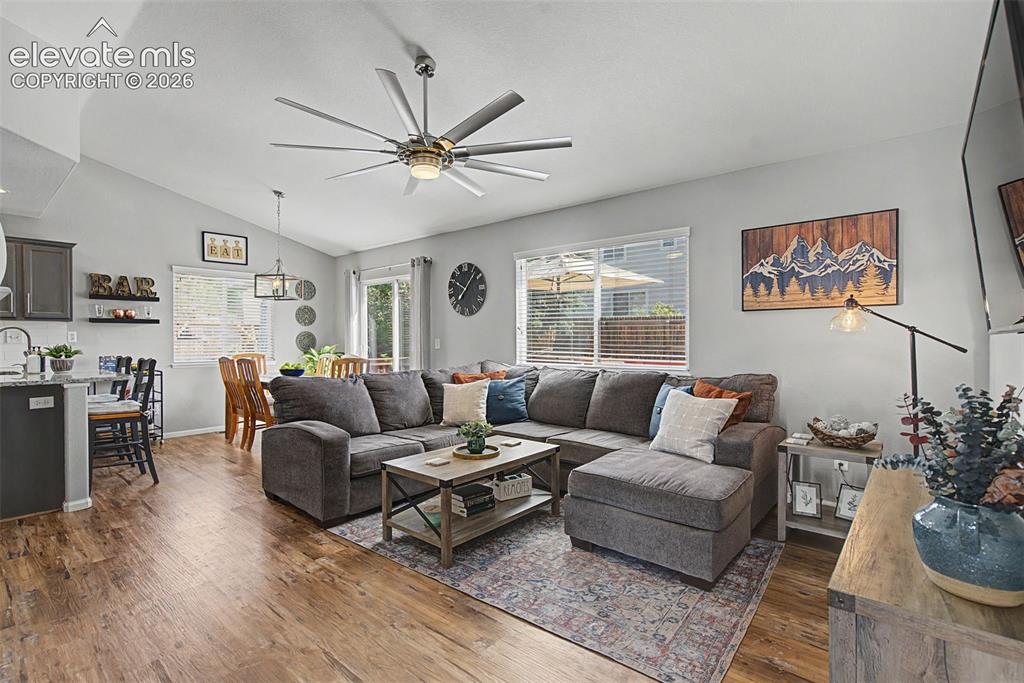 Image 9 of 48: Beautiful living room!