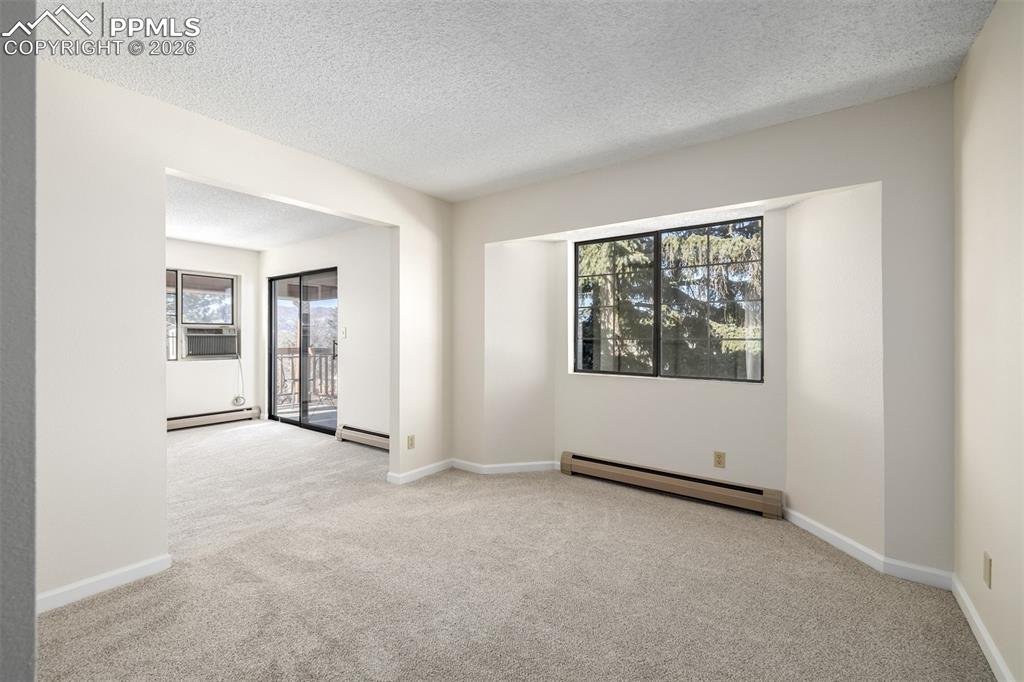 Image 15 of 35: Multi-Use bedroom to fit your needs