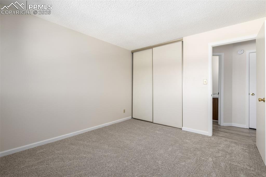 Image 20 of 35: Bedroom