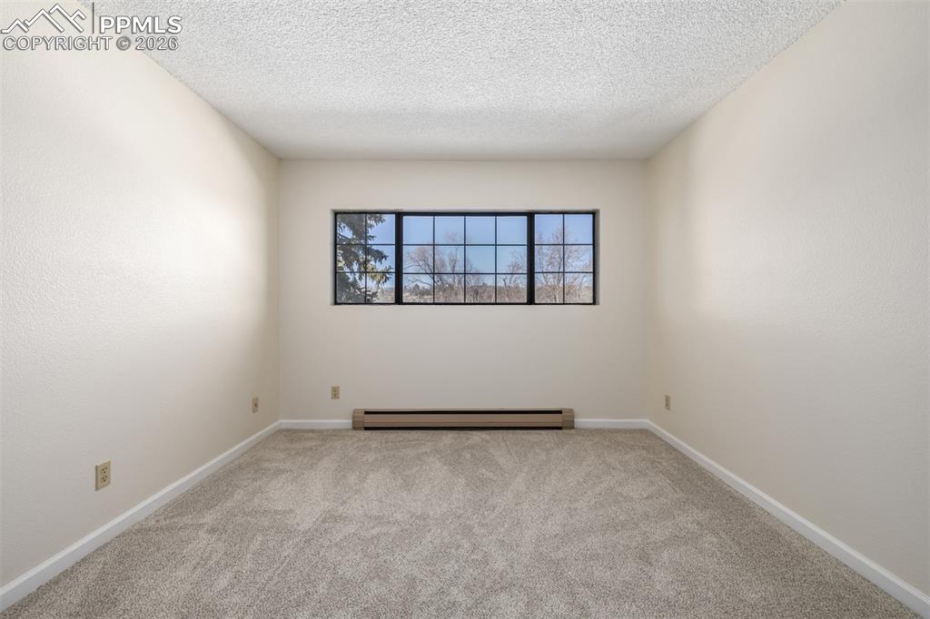 Image 21 of 35: Bedroom