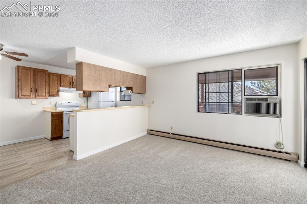 Image 5 of 35: Open Floorplan 