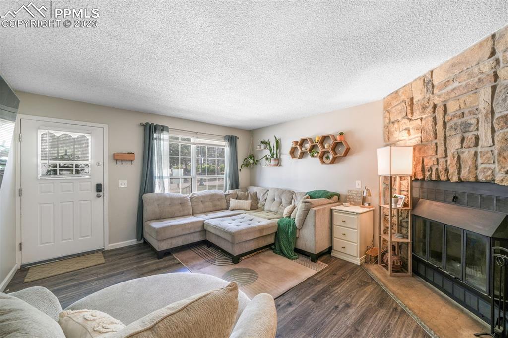 Image 5 of 50: Floor Plan