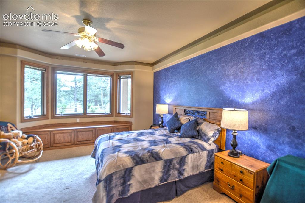 Image 37 of 49: Bedroom