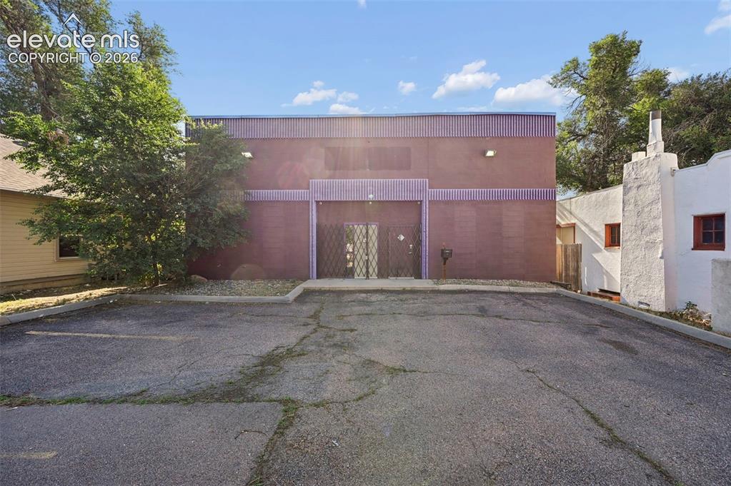 Image 1 of 29: Front of Structure