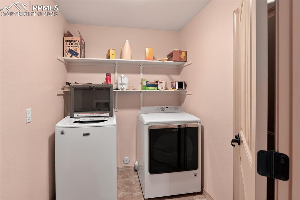 Image 24 of 34: Laundry