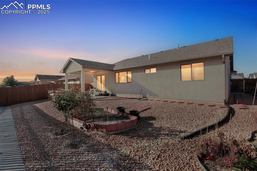 Image 26 of 34: Back of Structure