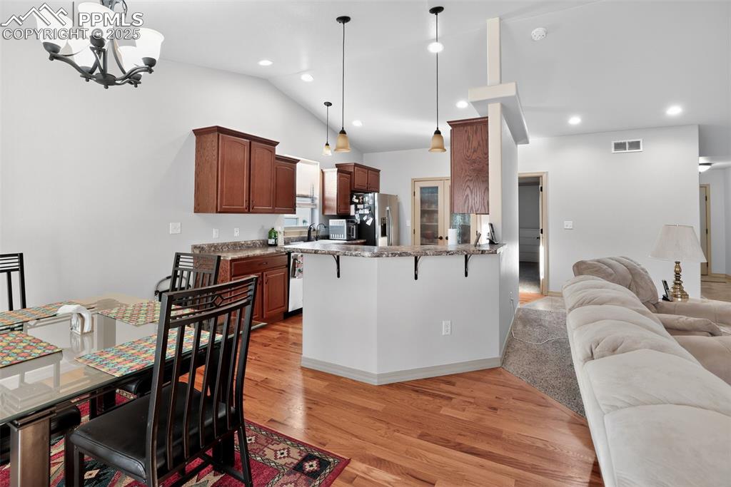 Image 9 of 34: Kitchen