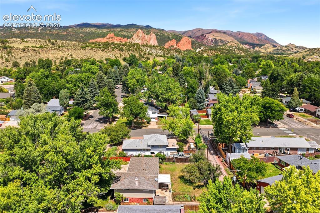 Image 43 of 49: Walking distance to Garden of the Gods