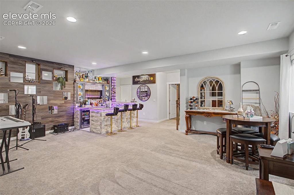 Image 18 of 25: Family Room