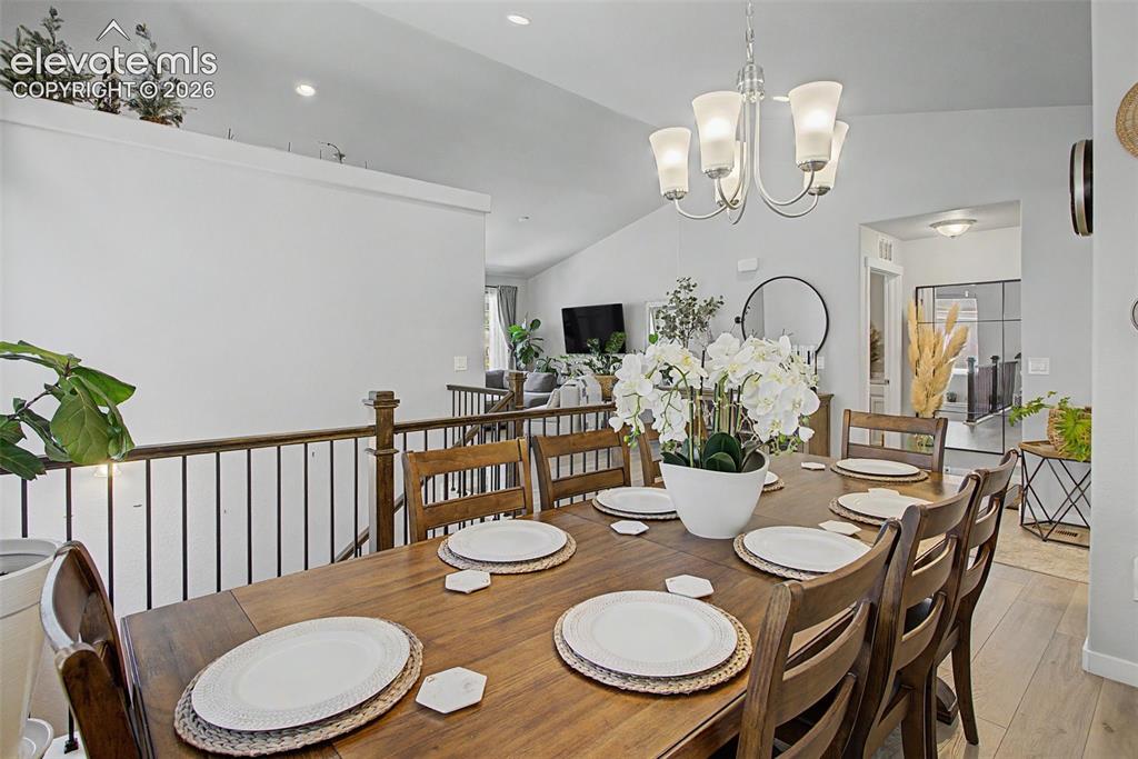 Image 9 of 25: Dining Room